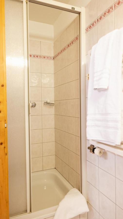Wunderstay Alpine 16 Chic Studio Central Location 클로스터스 외부 사진
